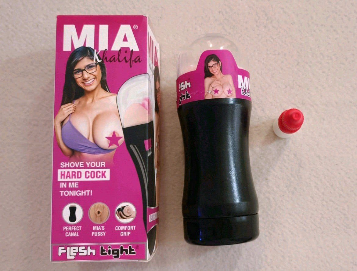 mia-khalifa-show-hard-cock-buy-online-india-discreet-delivery